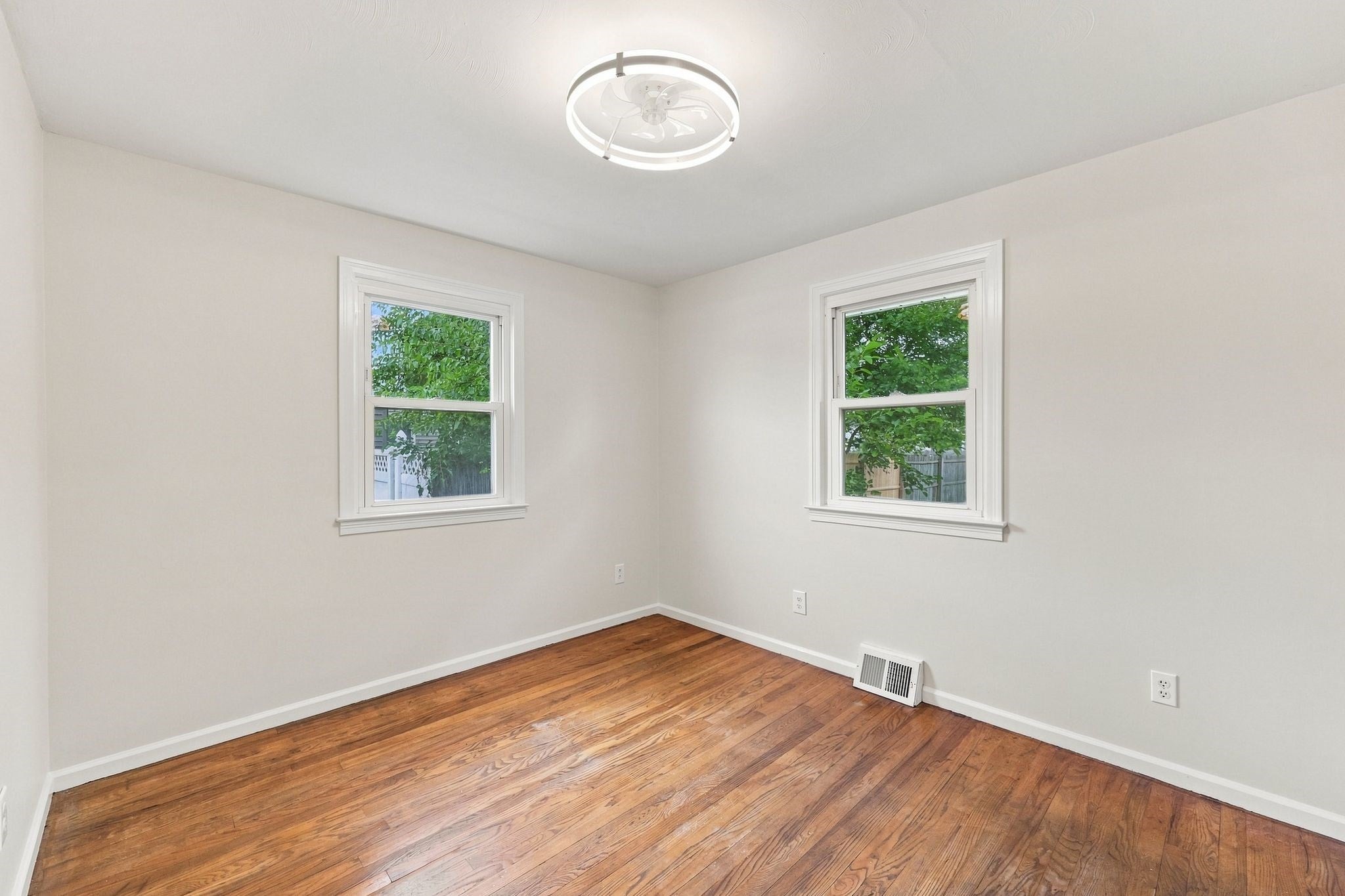 76 Daley St, Chicopee, MA, 76 Daley St, Chicopee, MA Photo #26