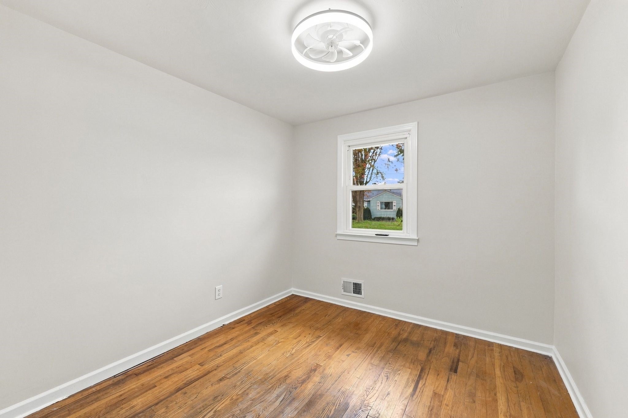 76 Daley St, Chicopee, MA, 76 Daley St, Chicopee, MA Photo #30
