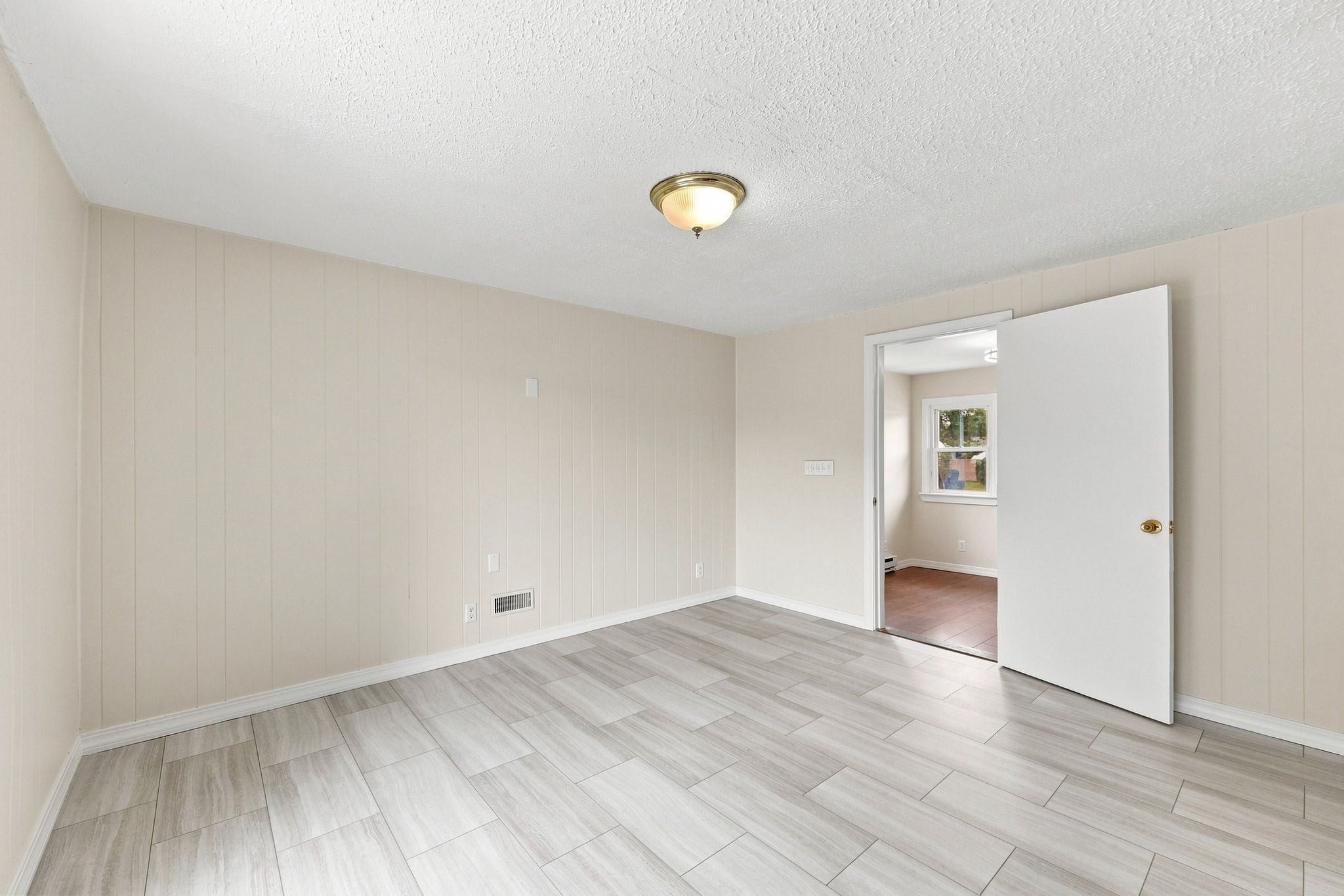 76 Daley St, Chicopee, MA, 76 Daley St, Chicopee, MA Photo #18