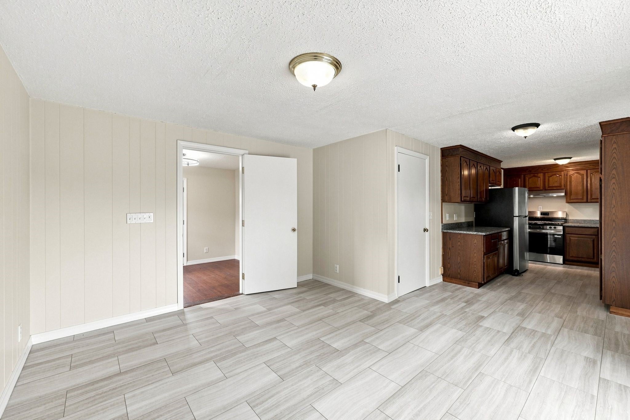 76 Daley St, Chicopee, MA, 76 Daley St, Chicopee, MA Photo #21