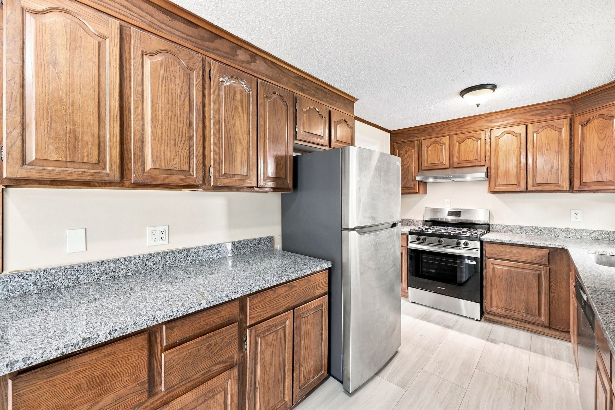 76 Daley St, Chicopee, MA, 76 Daley St, Chicopee, MA Photo #14