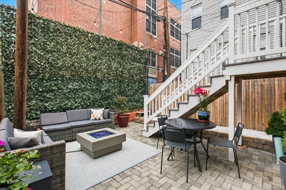 48 Chelsea St 1