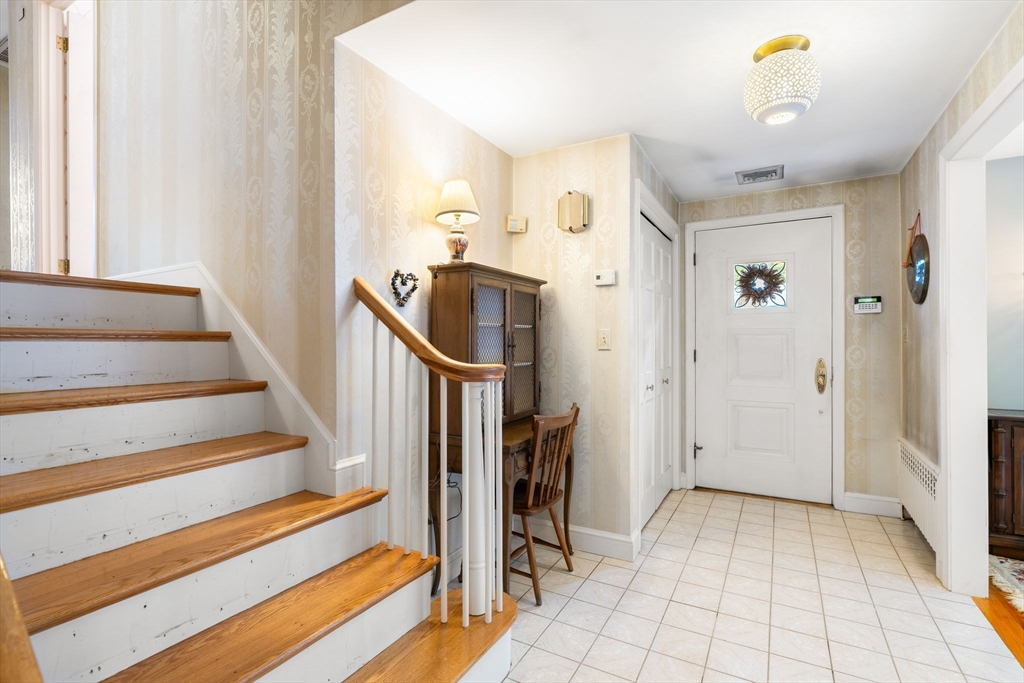 50 Tomahawk Rd