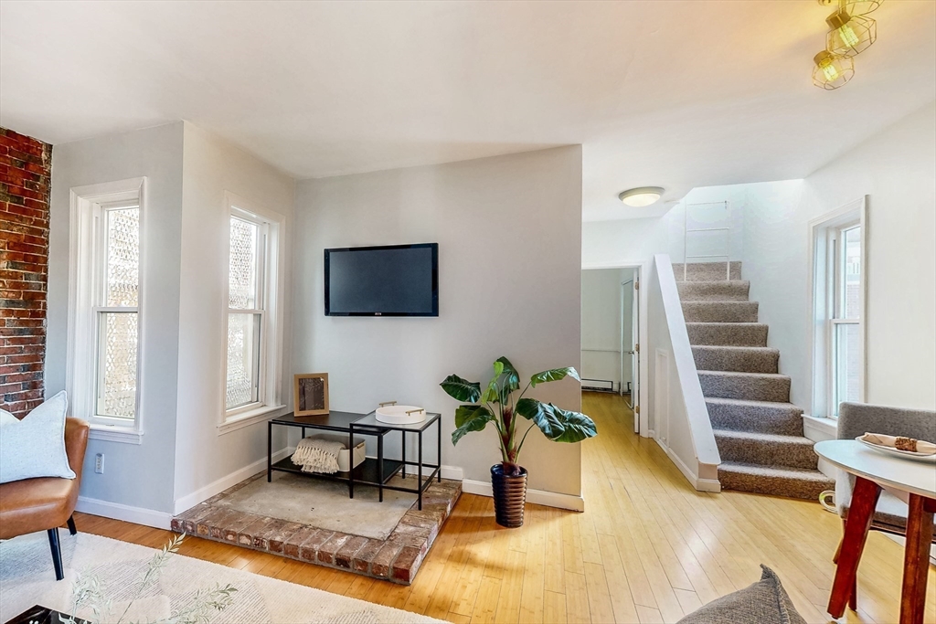 29 Eden St 3