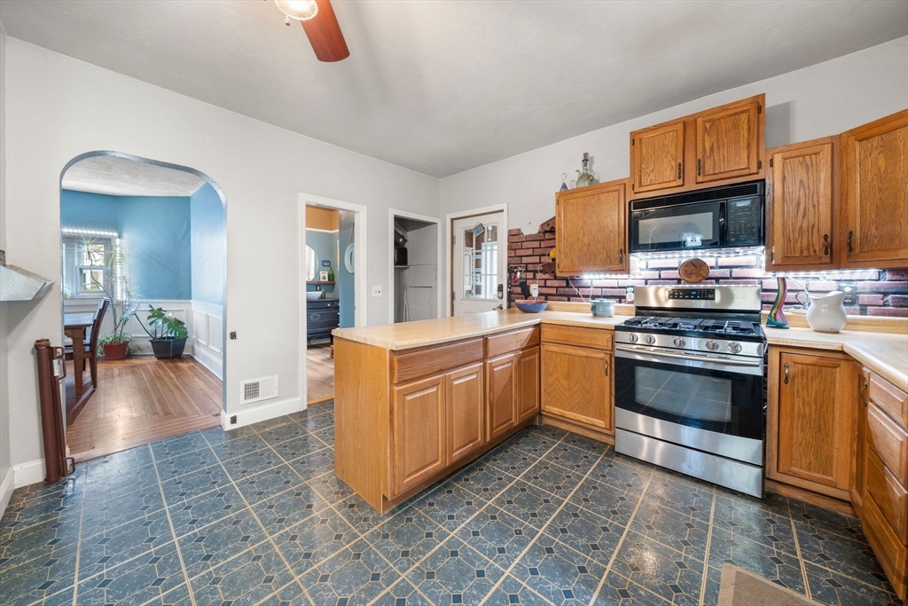 38 Hope Street, Attleboro, MA Photo #9