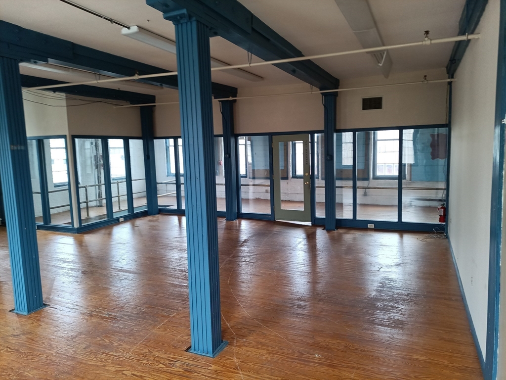 559 Main Street - Rt. 20 306