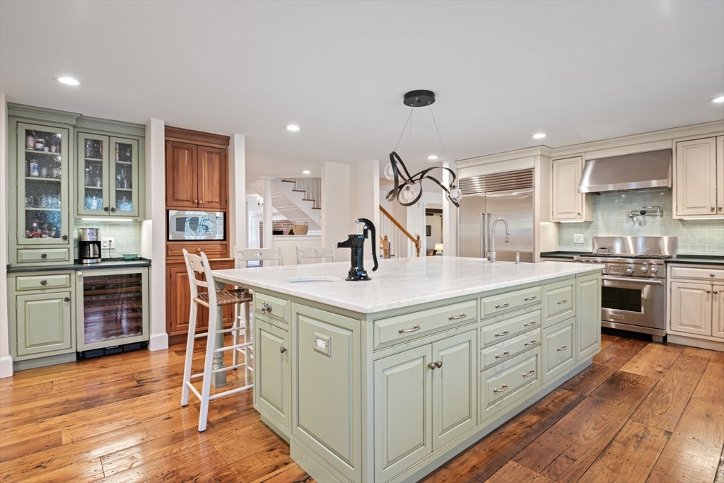2 Diamond St