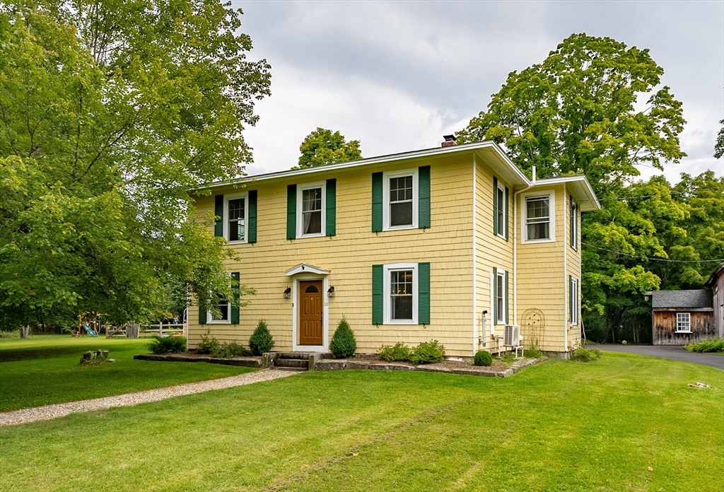 View Hampden, MA 01036 property