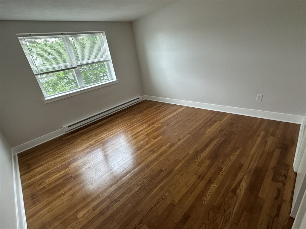 Click for 39 Rockland AVE #22, Malden, MA slideshow Click for 39 Rockland AVE #22, Malden, MA slideshow