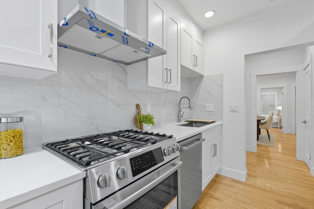 2 Bartlett Avenue 1