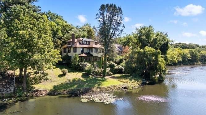 7 Lakeview Terrace, Winchester, MA Photo #2