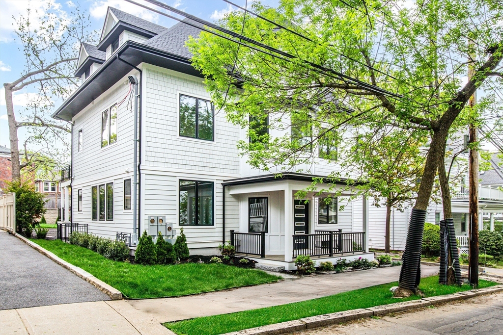 116 Thorndike Street 2
