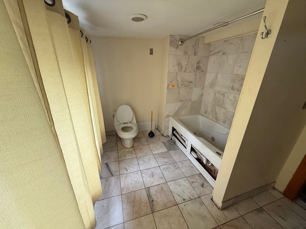 33 Avalon St, Revere, MA, 33 Avalon St, Revere, MA Photo #6