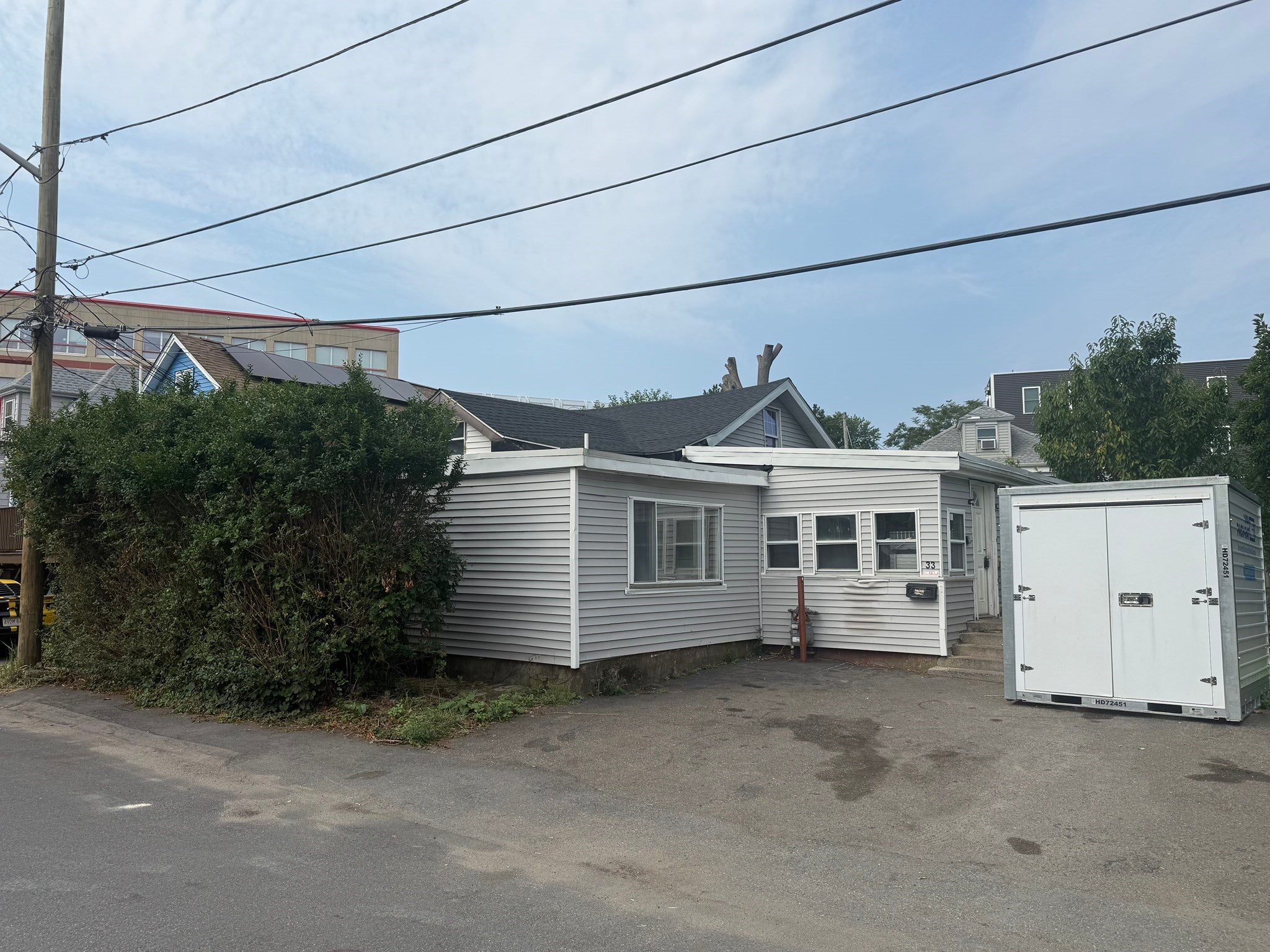 33 Avalon St