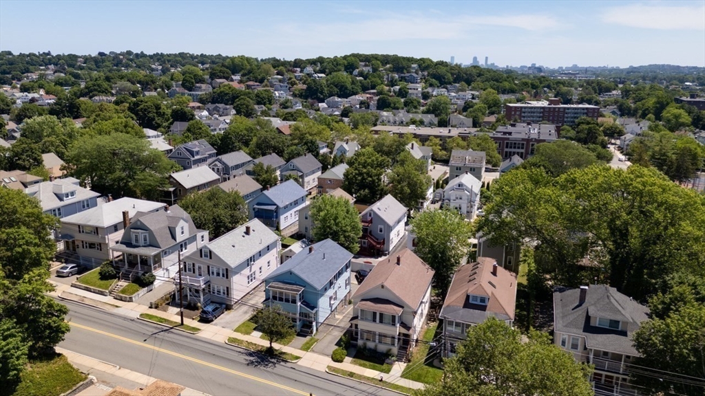 Watertown, Massachusetts 02472, United States, 4 Bedrooms Bedrooms, ,2 BathroomsBathrooms,Residential,Active,160070