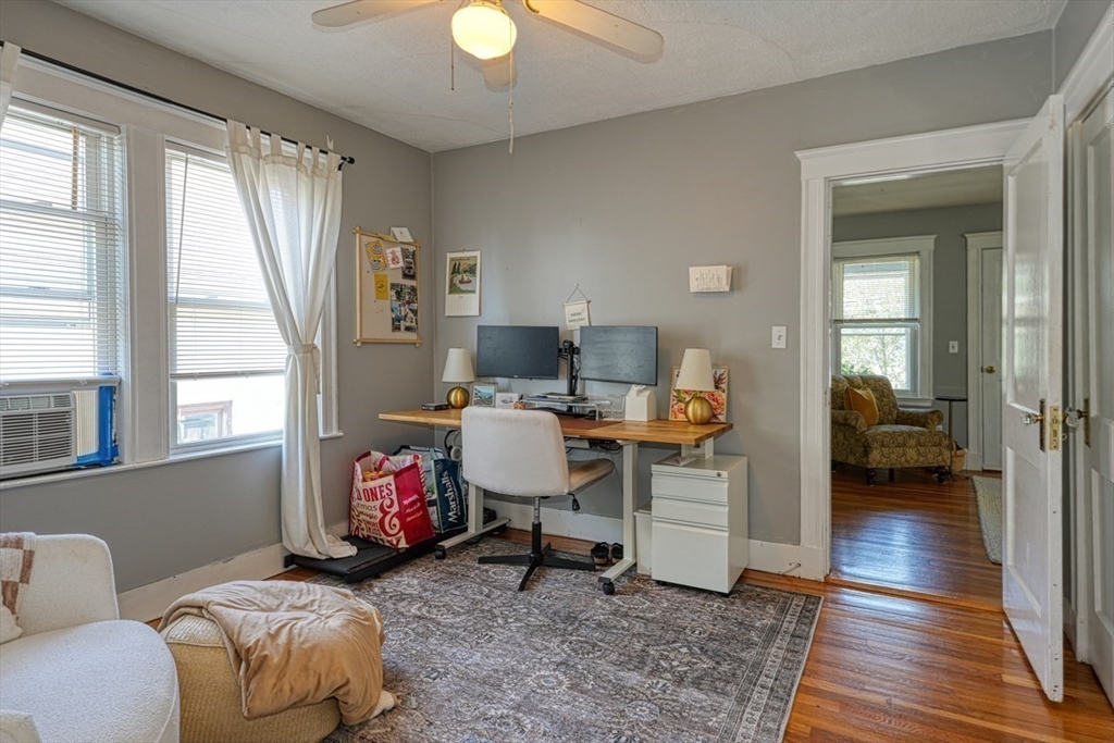 Watertown, Massachusetts 02472, United States, 4 Bedrooms Bedrooms, ,2 BathroomsBathrooms,Residential,Active,160070