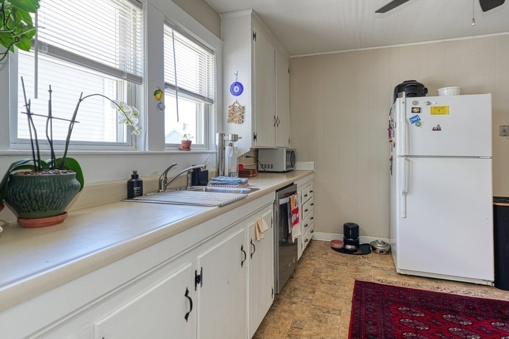 Watertown, Massachusetts 02472, United States, 4 Bedrooms Bedrooms, ,2 BathroomsBathrooms,Residential,Active,160070