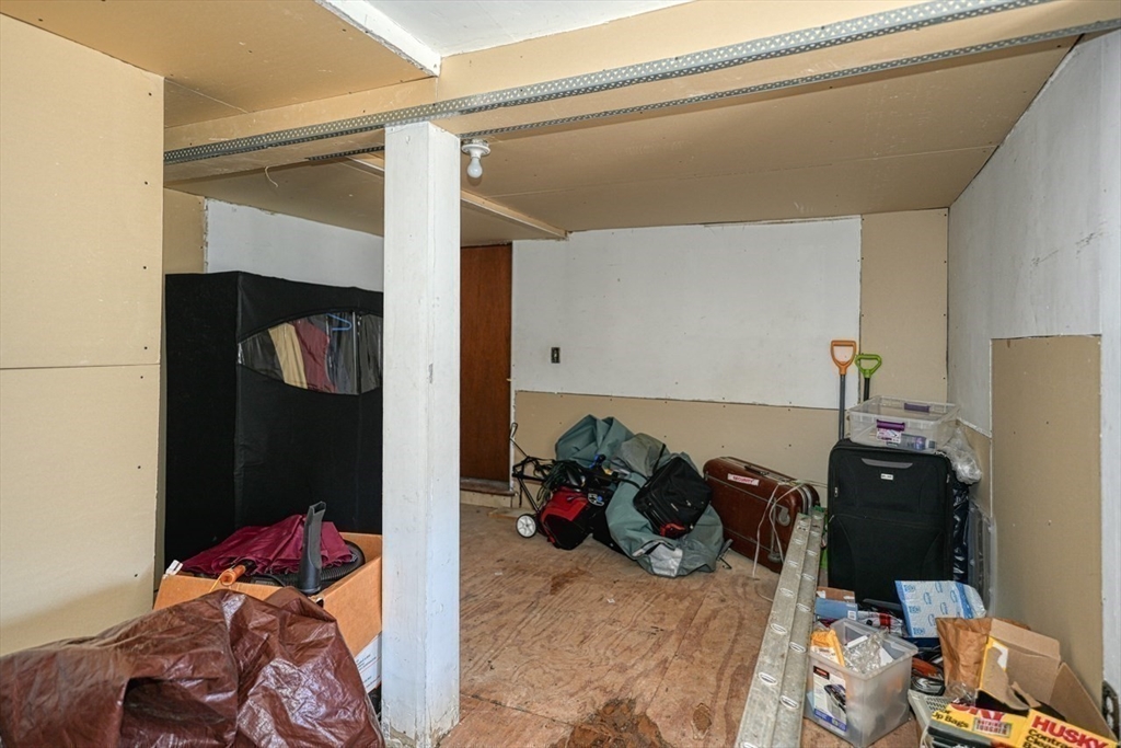 Watertown, Massachusetts 02472, United States, 4 Bedrooms Bedrooms, ,2 BathroomsBathrooms,Residential,Active,160070