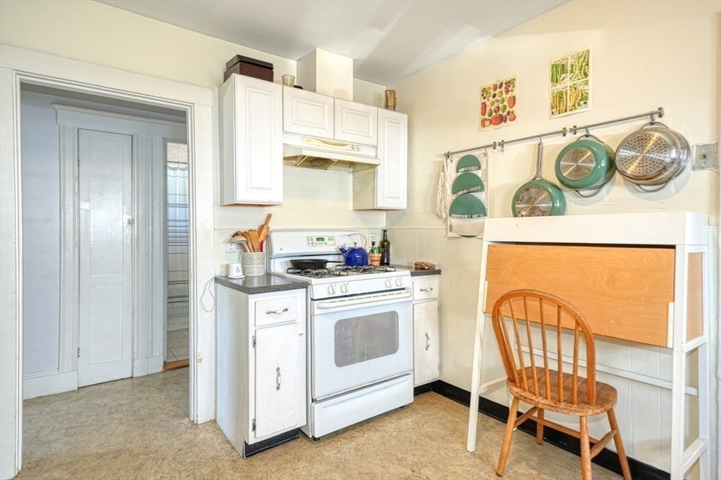 Watertown, Massachusetts 02472, United States, 4 Bedrooms Bedrooms, ,2 BathroomsBathrooms,Residential,Active,160070