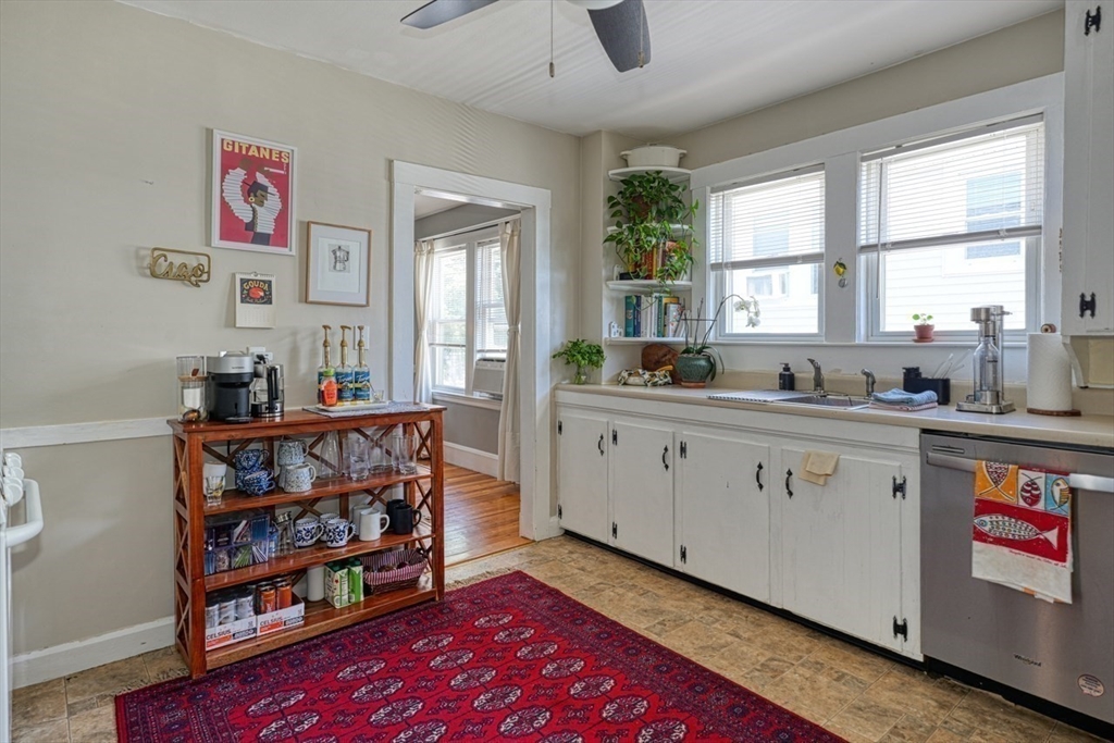 Watertown, Massachusetts 02472, United States, 4 Bedrooms Bedrooms, ,2 BathroomsBathrooms,Residential,Active,160070