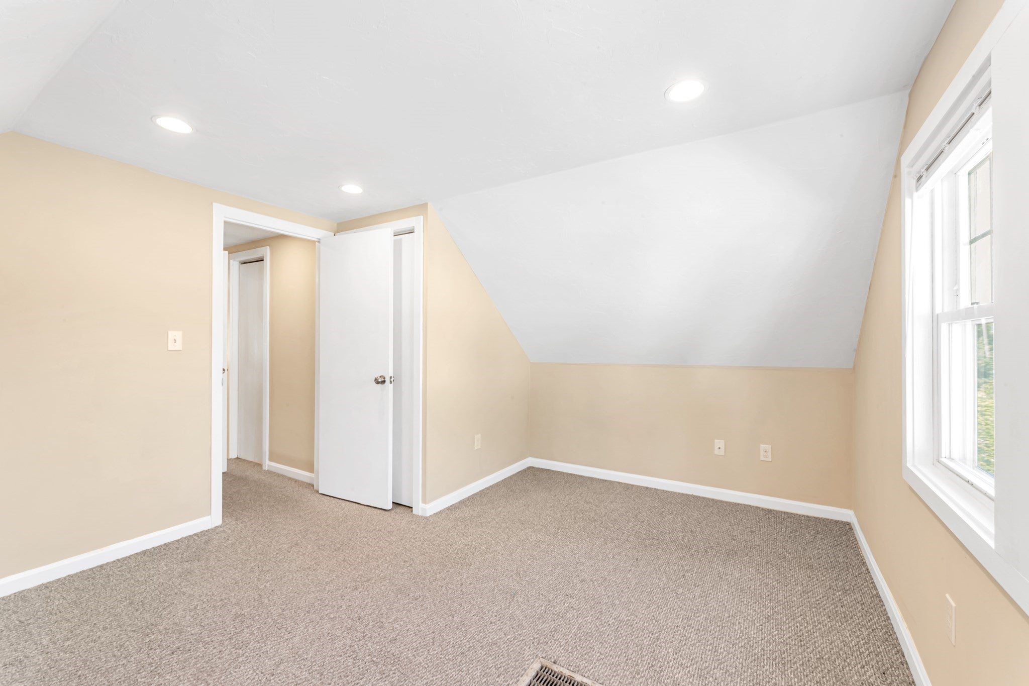 85 Potomac St, Boston, MA, 85 Potomac St, Boston, MA Photo #15