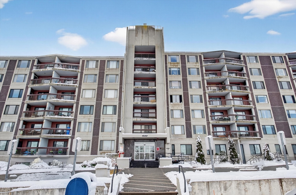 1500 Worcester Rd. 118