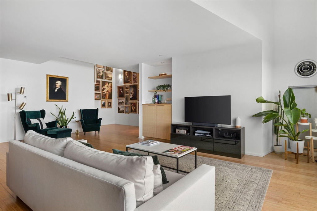 141 Dorchester Ave 616