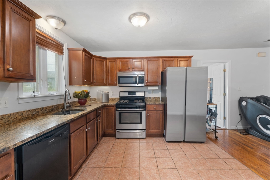 18 Edinboro Ave