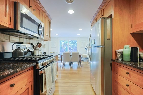 26 Pleasant St B