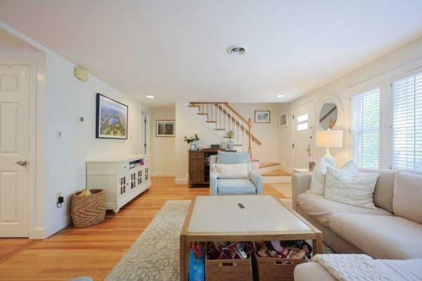 26 Pleasant St B