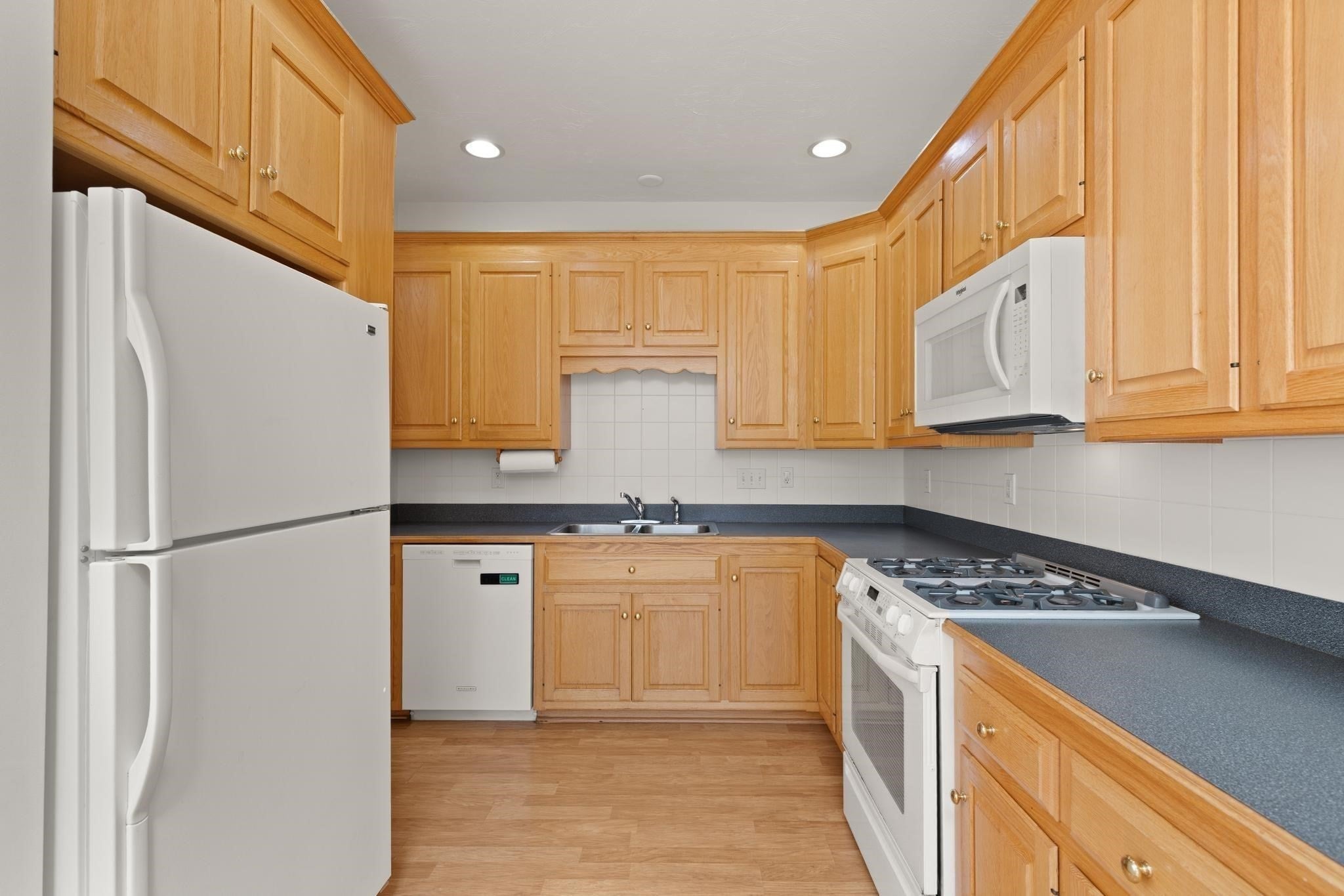 9 Kingson Ln #6, Medway, MA, 9 Kingson Ln #6, Medway, MA Photo #21