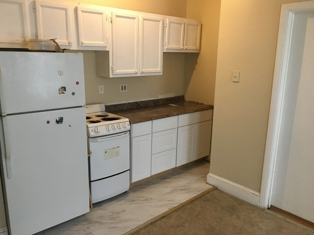 Photo 1 of 5 — 61 Vine 3, Lynn, MA 01905