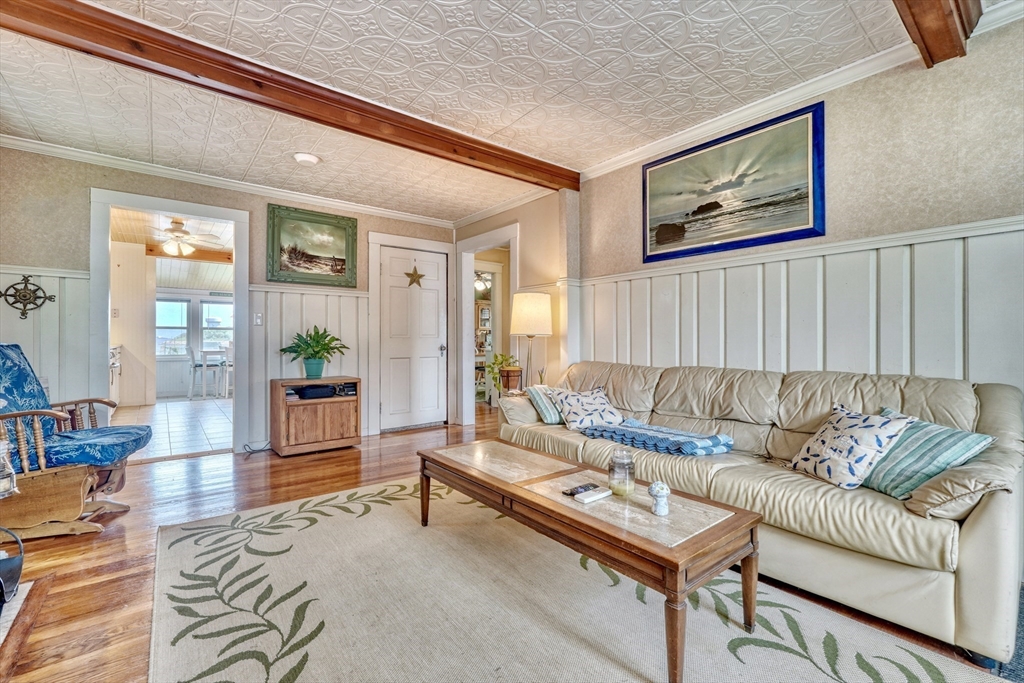 32 Hale Avenue
