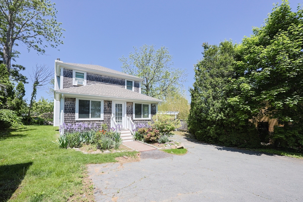9 Landmark Ln