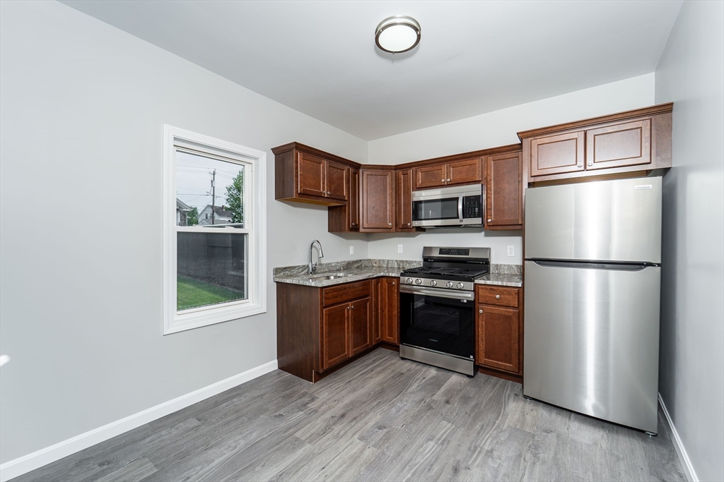 102 Meeson St