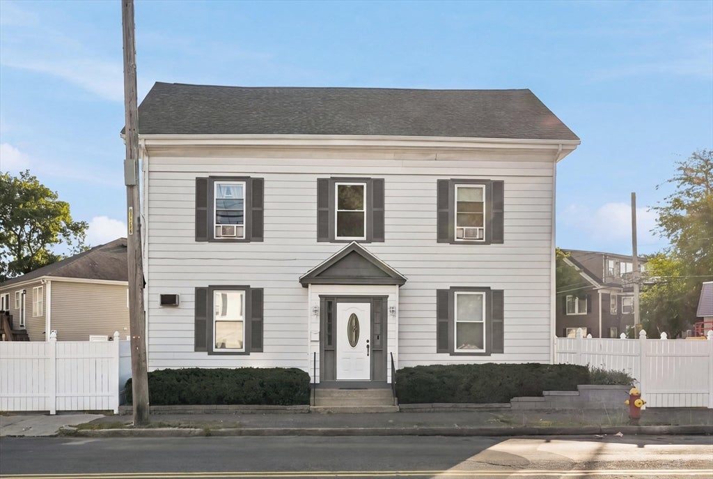 Photo of 114 Central St, Peabody, MA