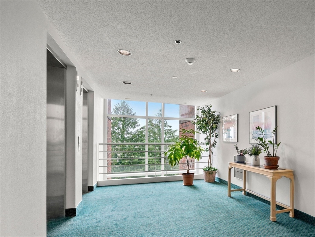 160 Burkhall St 404