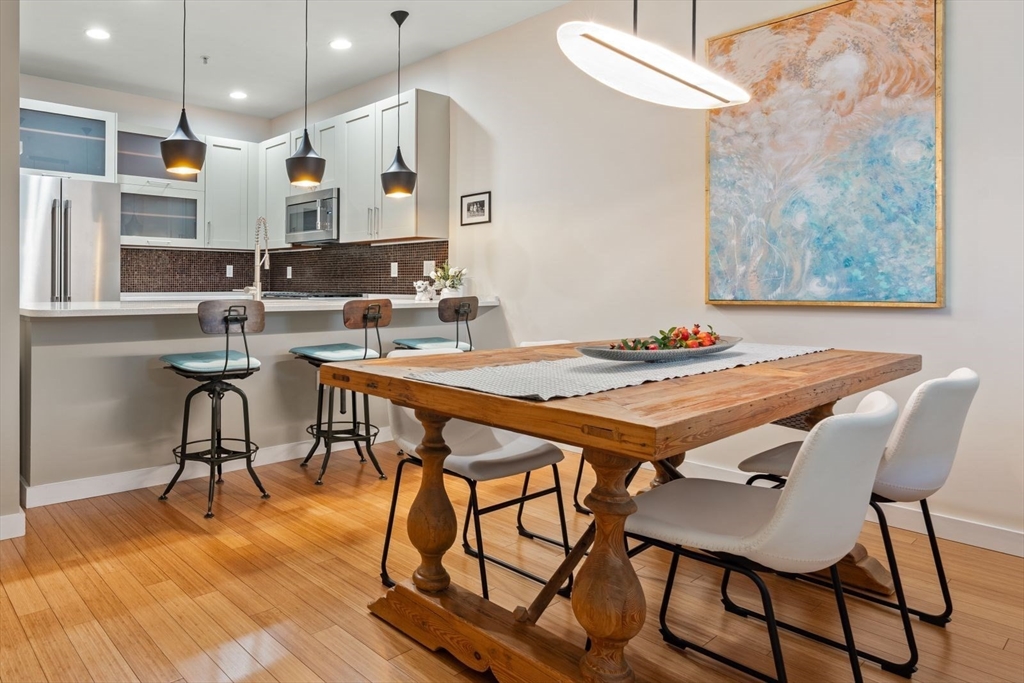 150 Dorchester Ave 604