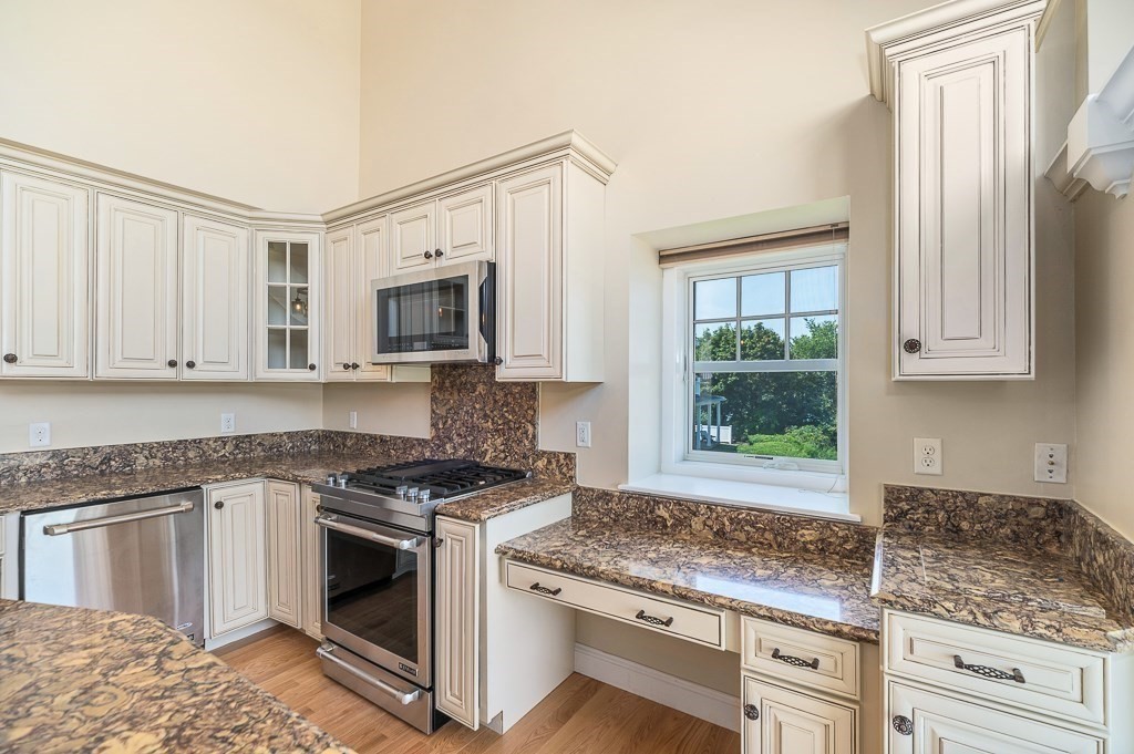 152 Water St 13