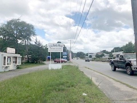 1032-1040 Central St Leominster MA 01453