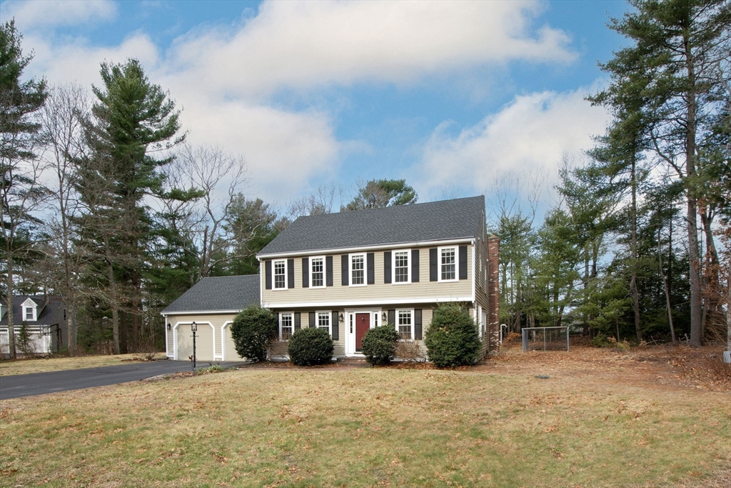 136 Rosewood Dr