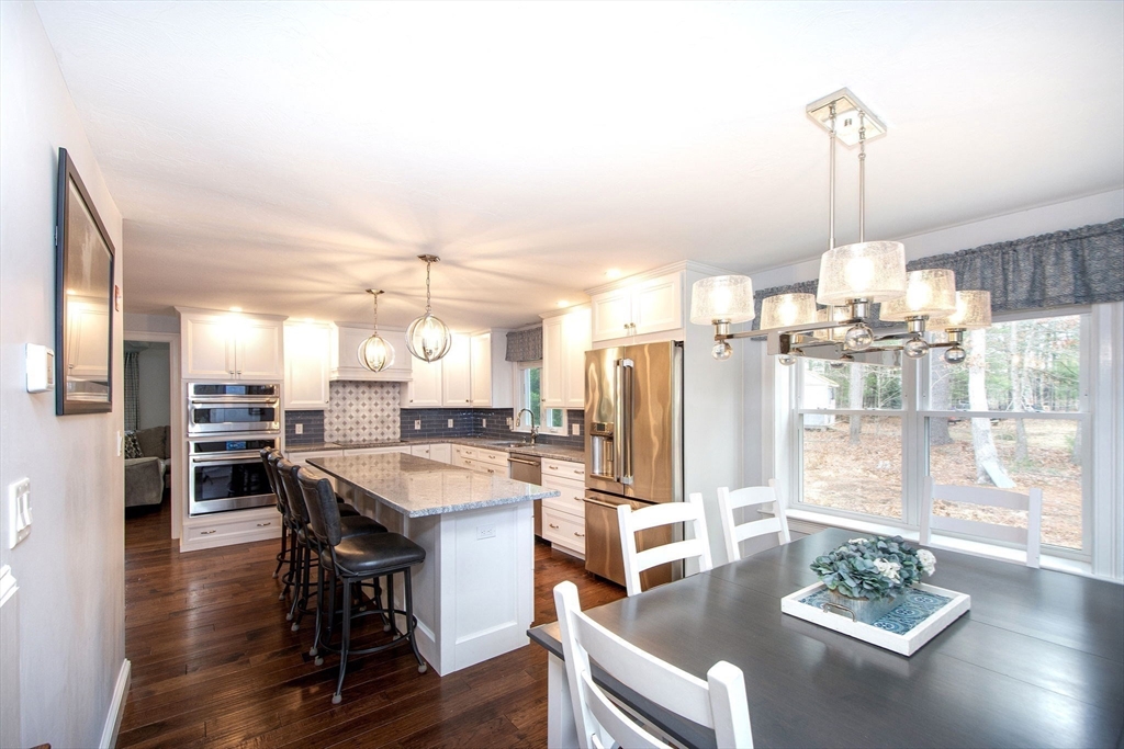 136 Rosewood Dr