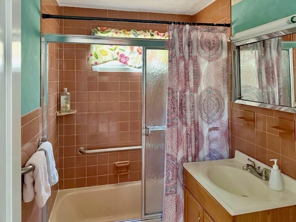 6 Atwood St, Wakefield, MA Photo #6