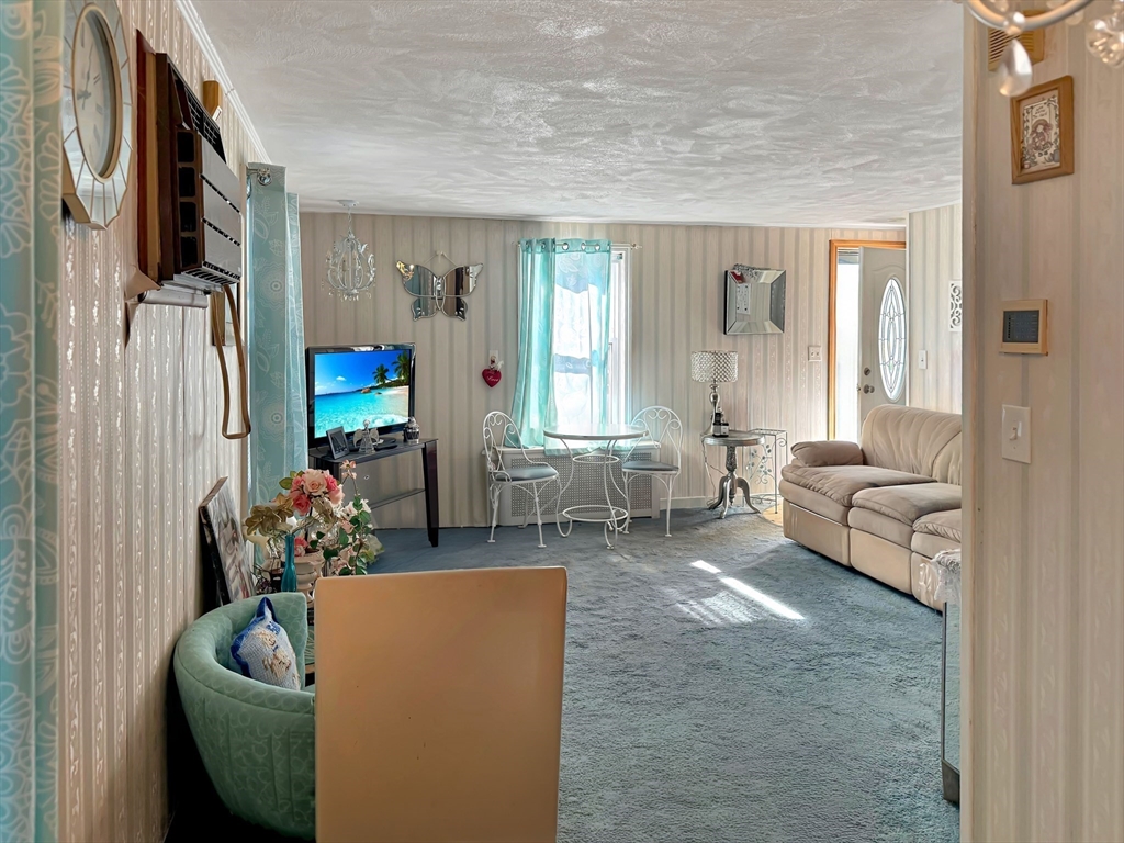 6 Atwood St, Wakefield, MA Photo #4