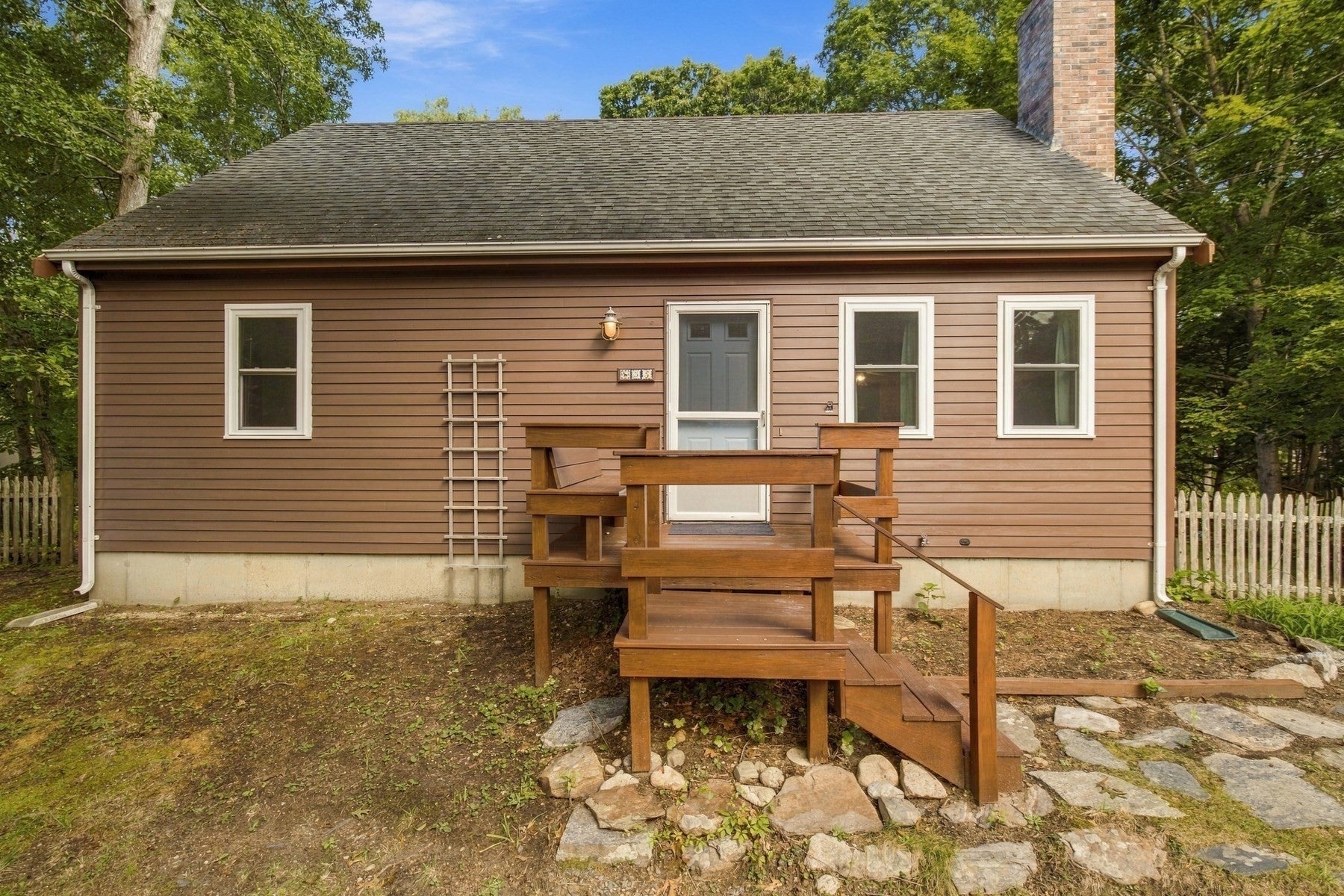 35 Pinecrest Beach Dr, Falmouth, MA, 35 Pinecrest Beach Dr, Falmouth, MA Photo #2