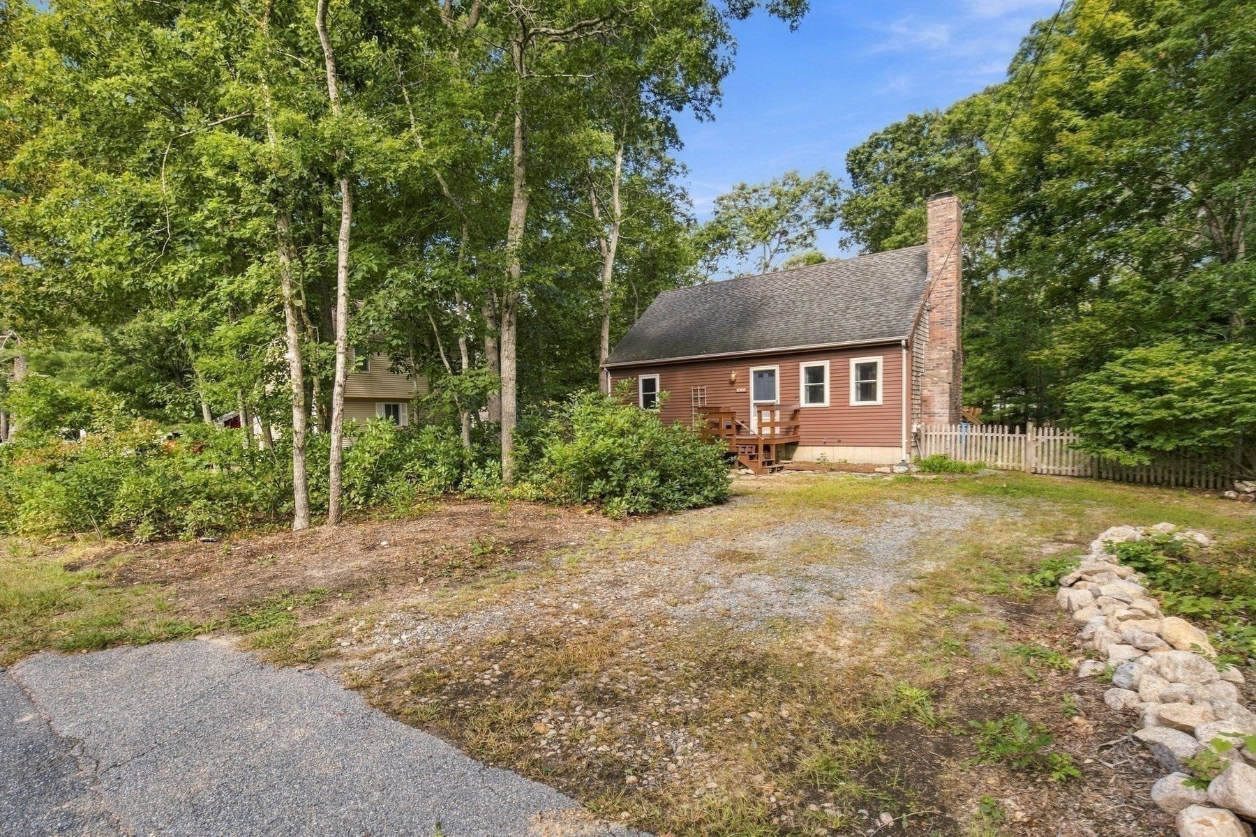 35 Pinecrest Beach Dr, Falmouth, MA, 35 Pinecrest Beach Dr, Falmouth, MA Photo #3