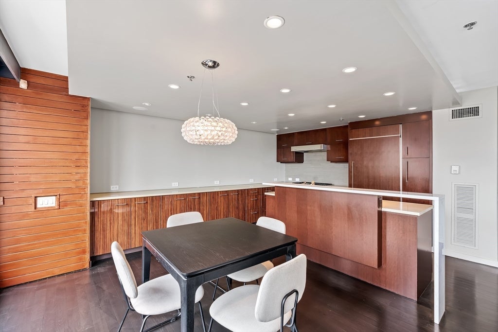 1721-1723 Washington St 610