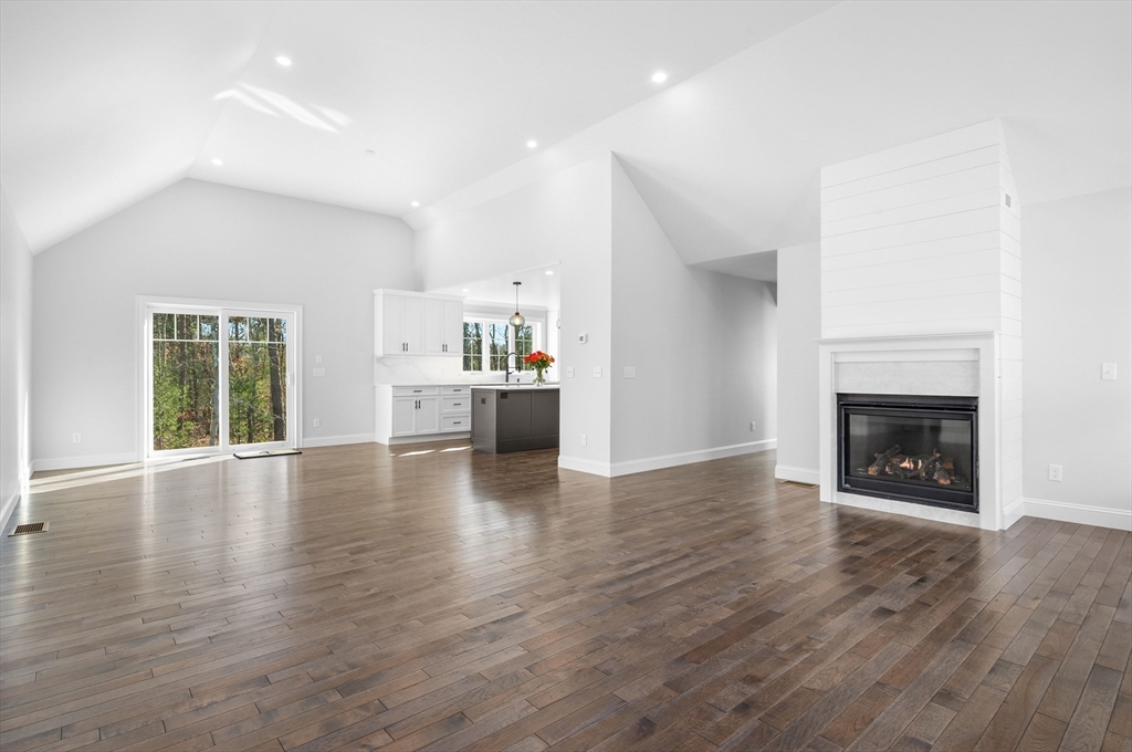 17 Silver Leaf Ln