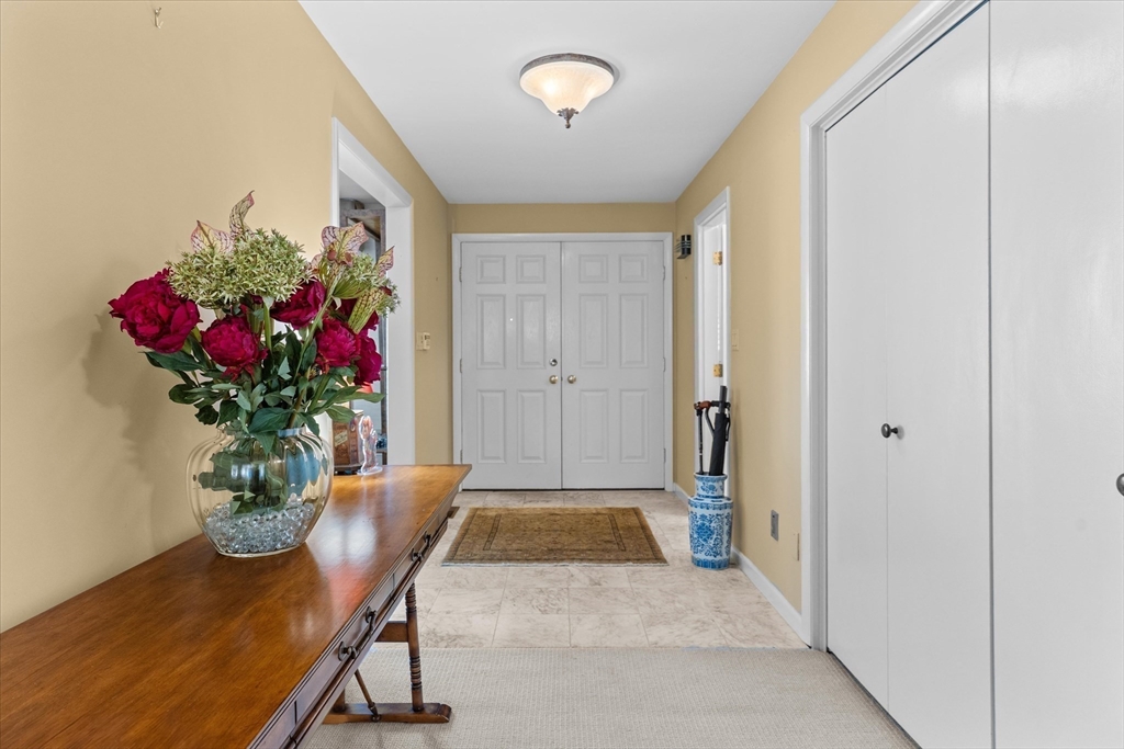35 Lucas Dr