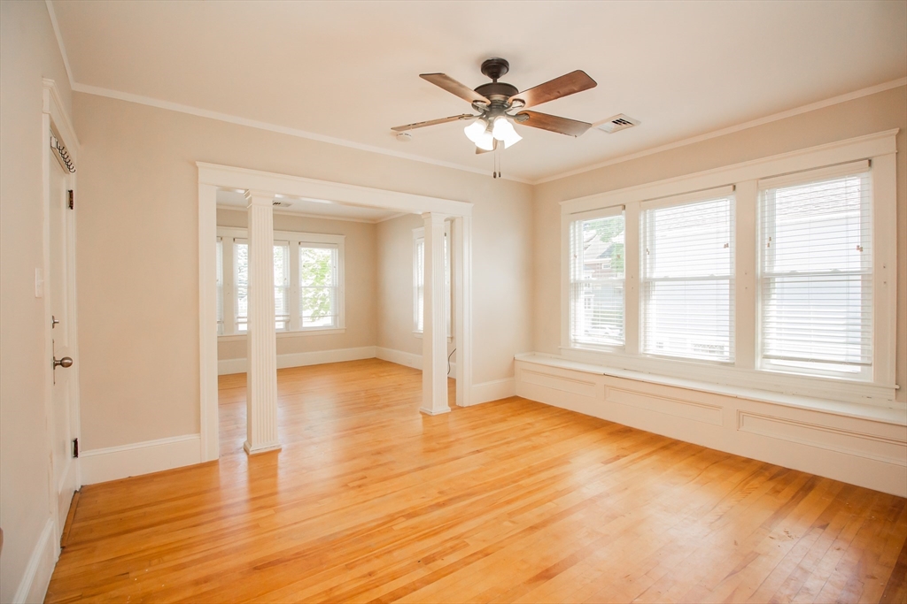 26 Sterling St
